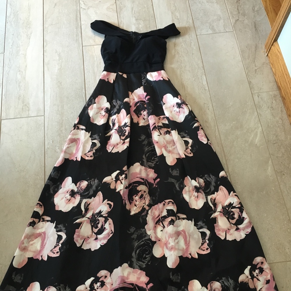 Prom Dress - Picture 2 of 3